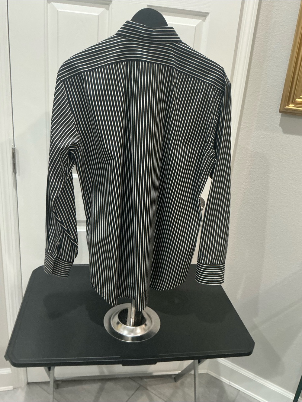 Lauren Ralph Lauren women’s large black/white pinstripe, button-down cotton shir - Picture 2 of 11